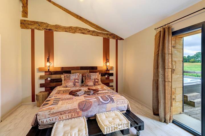 Chambre d’hôte pour 2 personnes, avec balcon et jacuzzi ainsi que sauna et jardin, adapté aux familles en Dordogne - 4