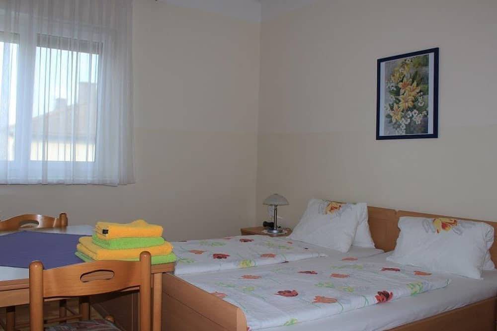 Ganze Wohnung, Vierbettzimmer mit Dusche, Wc - Gästezimmer Filbert in Eisenstadt, Leithaberg