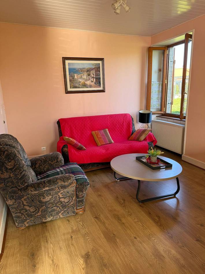 Maison de vacances avec 3 chambres à Sauviat et terrasse in Sauviat, Parc Naturel Régional Livradois-Forez