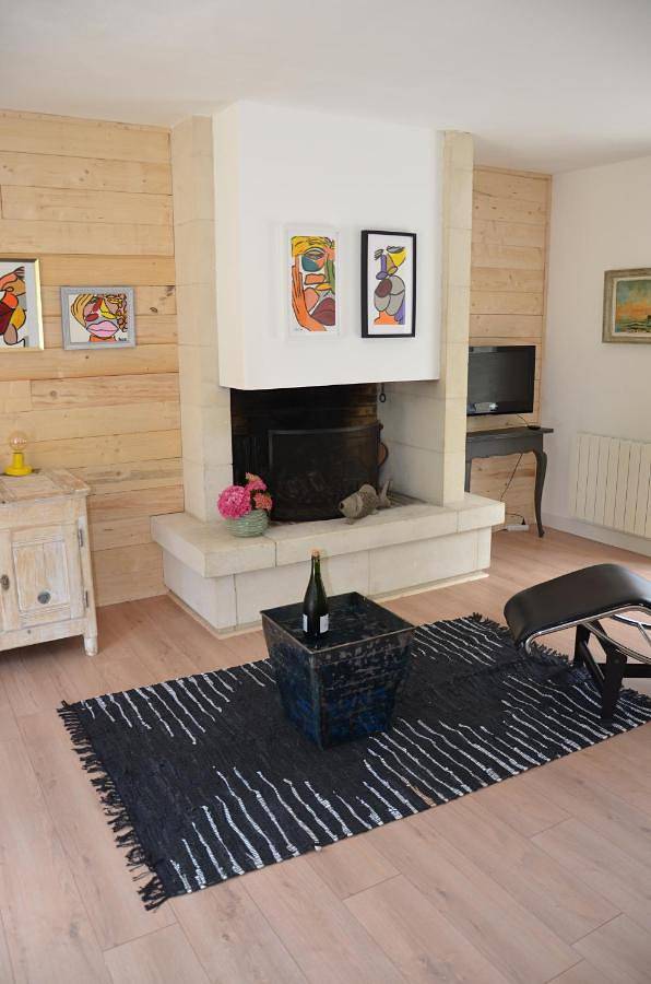 Gîte pour 2 personnes, avec jardin ainsi que vue et piscine à Bazenville - 3