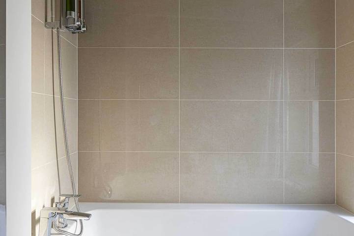 Appartement entier, Beautifully presented 3 bedroom apartment, walking distance to University,Tesco in Guildford, Surrey