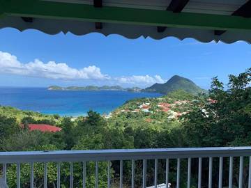 Gîte pour 4 personnes, avec balcon et vue à Terre-de-Bas