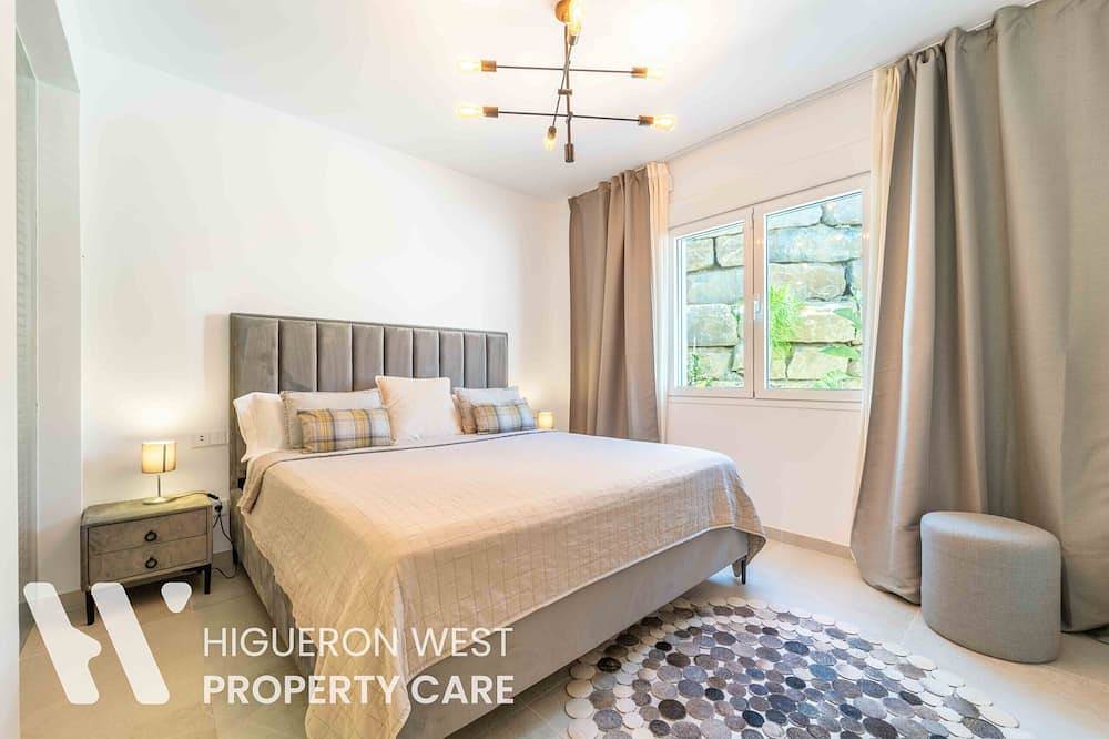 Entire apartment, Luma View Retreat in La Capellania, Benalmádena