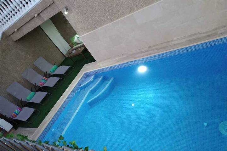 Villa for 10 people, with garden - 1