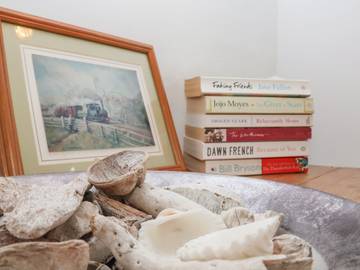 Log Cabin for 3 People in Waveney District, Suffolk, Photo 3