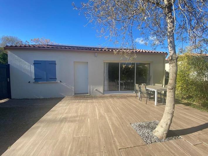 Location de vacances pour 8 personnes, avec Terrasse et Jardin à Saussan
