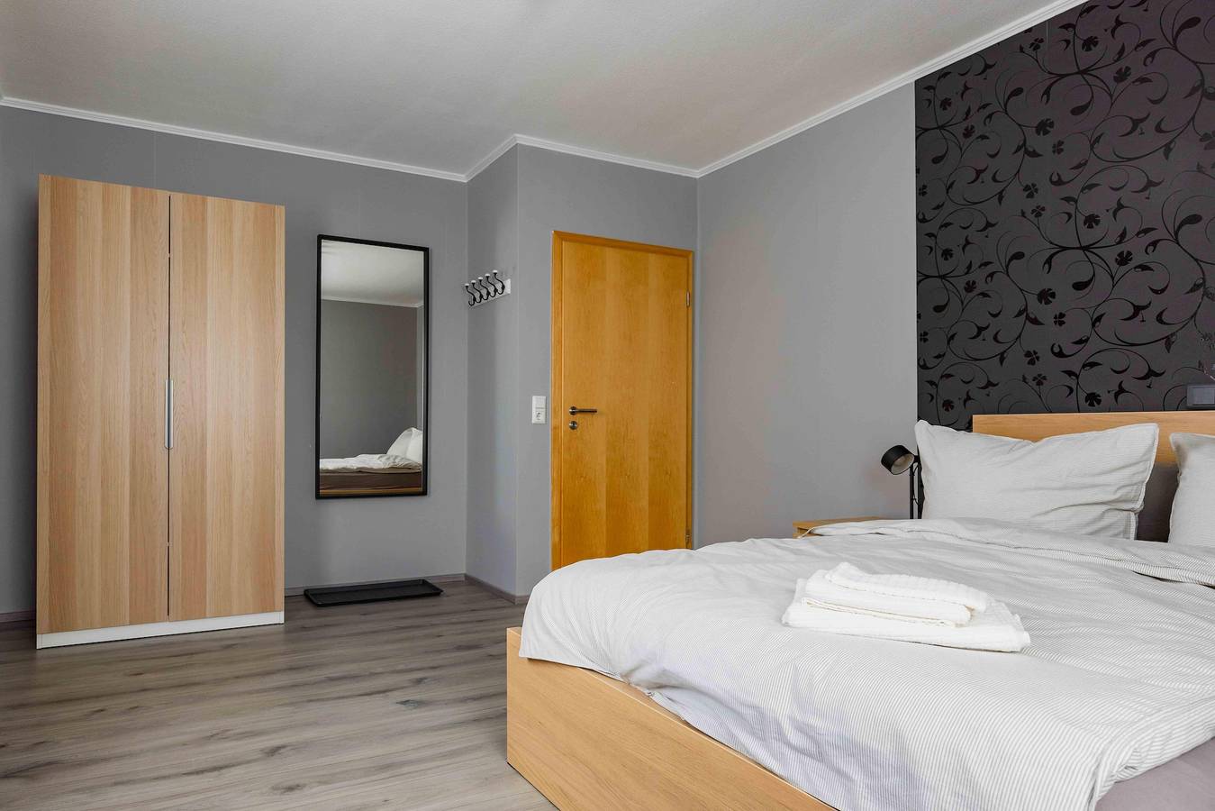 Ganze Ferienwohnung, Ferienwohnung (110 qm) mit drei Schlafzimmern in Saulheim, Rheinhessen