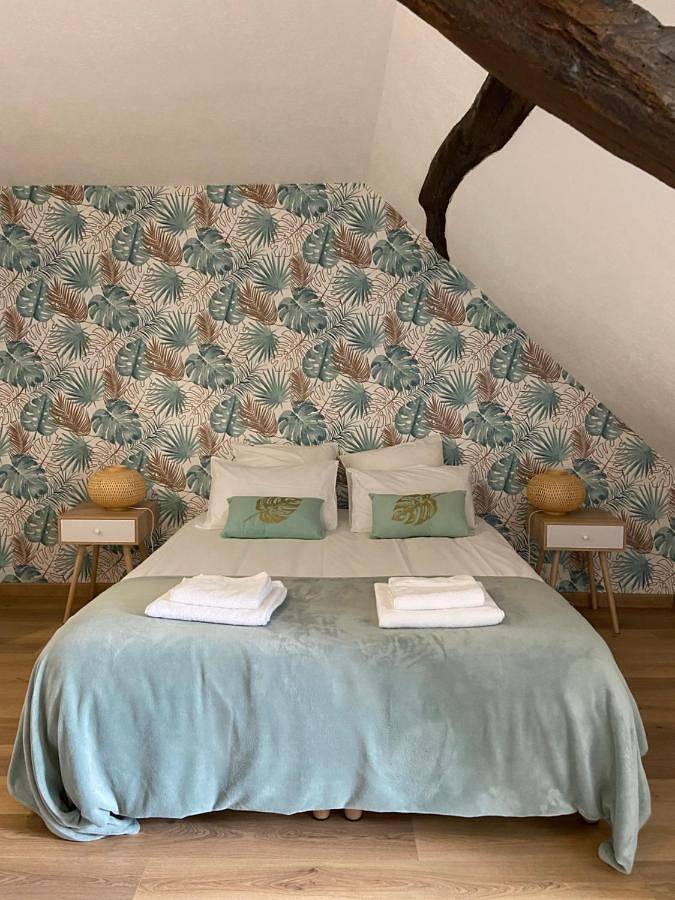 Location de vacances pour 13 personnes, avec vue ainsi que piscine et jardin à Thésée - 4