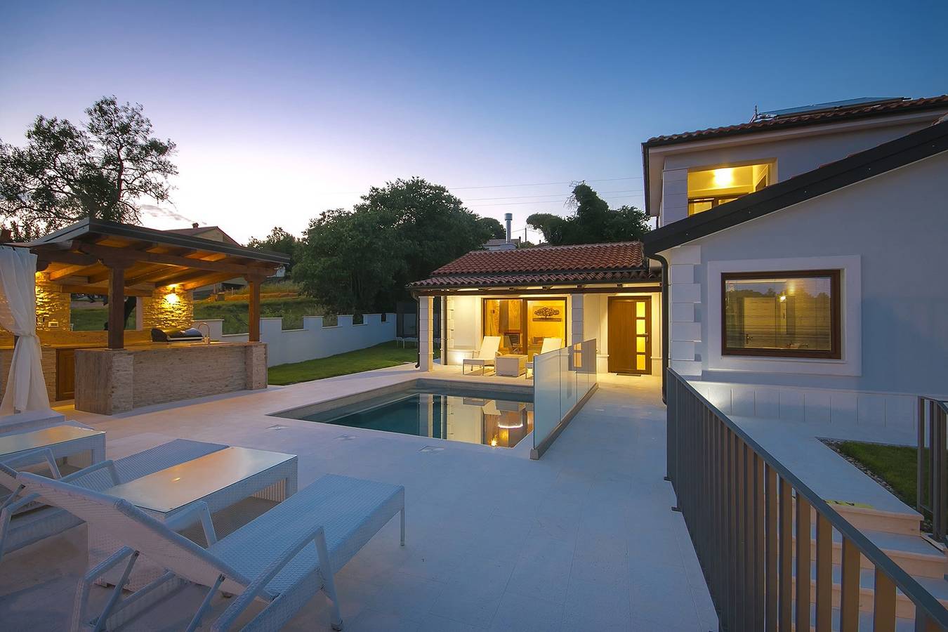 Gloria Vita - Villa mit privatem Pool und Innen-Whirlpool in Općina Brtonigla, Umag und Umgebung