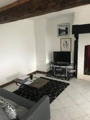Gîte pour 2 personnes, avec vue ainsi que piscine et jardin à Saint-Mars-d'Égrenne