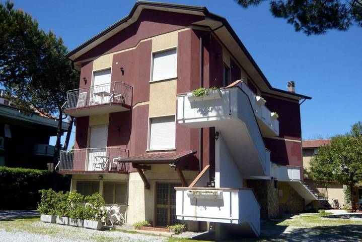 Ferienwohnung für 6 Personen, mit Balkon/Terrasse in Marina di Massa