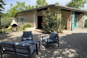 Gîte pour 4 personnes, avec jardin à Monclar-de-Quercy