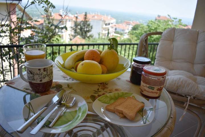 Gîte pour 3 personnes, avec Balcon ainsi que Terrasse et Vue dans Veria