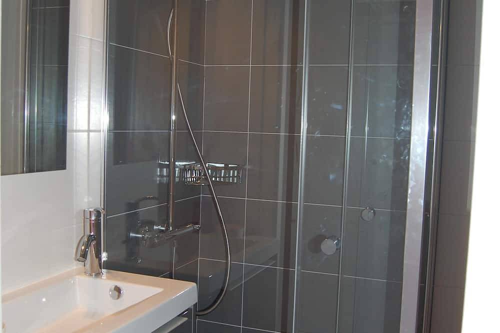 Appartement entier, Studio neuf vue mer panoramique à 180° sur la  baie de Quiberon et accès plage in Saint-Pierre-Quiberon, Côte des Mégalithes