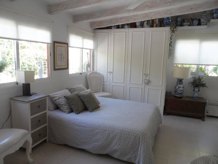 Apartamento para 3 personas, con Terraza además de Jardín y Vistas en Burriana