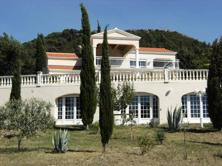 Gîte pour 4 personnes, avec jardin à La Cadière-d'Azur - 2
