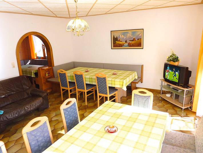 Ferienhaus für 25 Personen, mit Terrasse und Sauna sowie Ausblick in Heiligenblut - 2