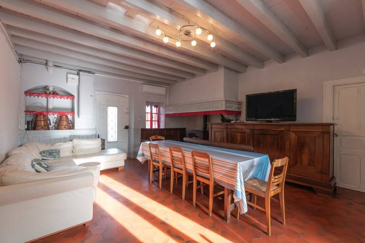 La Maison Du Soleil – L'aulhère, Jacuzzi 6 Pers., Terrasse & Klimaanlage in Ledeuix, Béarn
