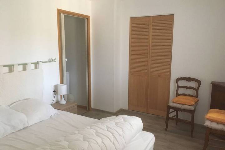 Gîte pour 4 personnes, avec jacuzzi et jardin à Buisson - 3