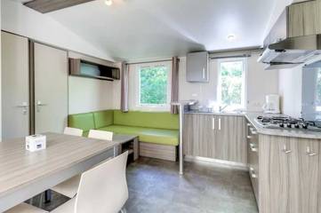 Camping pour 8 Personnes dans La Bastide-de-Sérou, Parc naturel régional des Pyrénées ariégeoises, Photo 4