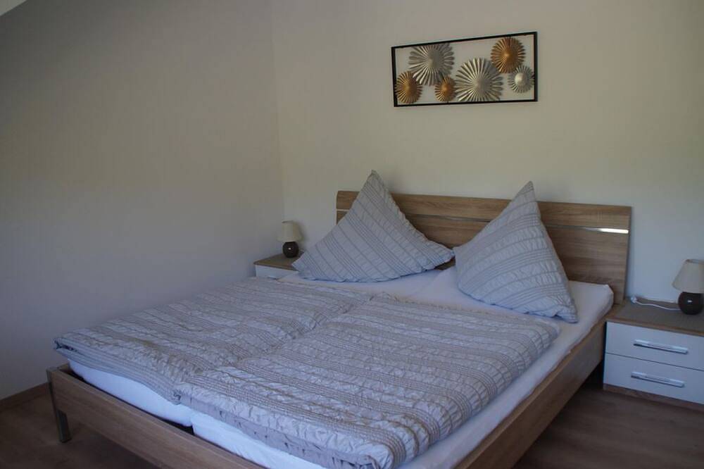 Ganze Wohnung, Fewo 3 (2-Bettwohnung + Schlafsofa) - Haus Jose in Cond, Cochem