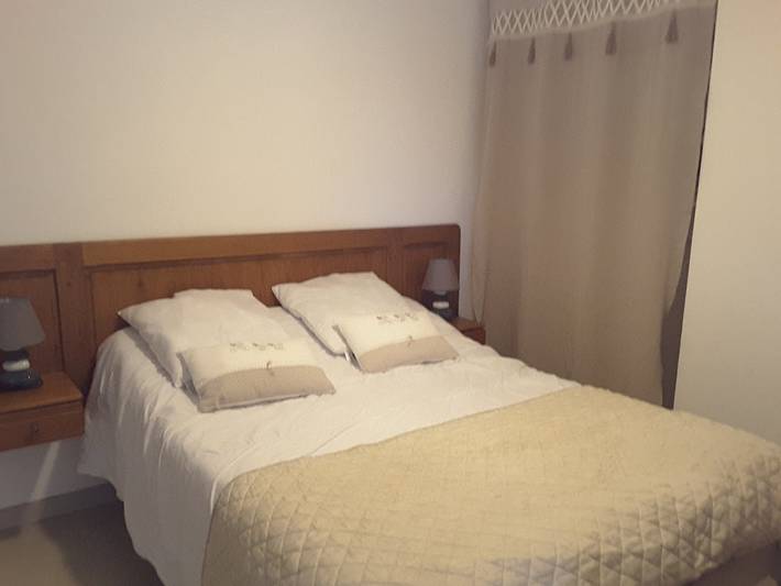 Gîte pour 6 personnes, avec terrasse ainsi que jardin et piscine dans le Var - 4