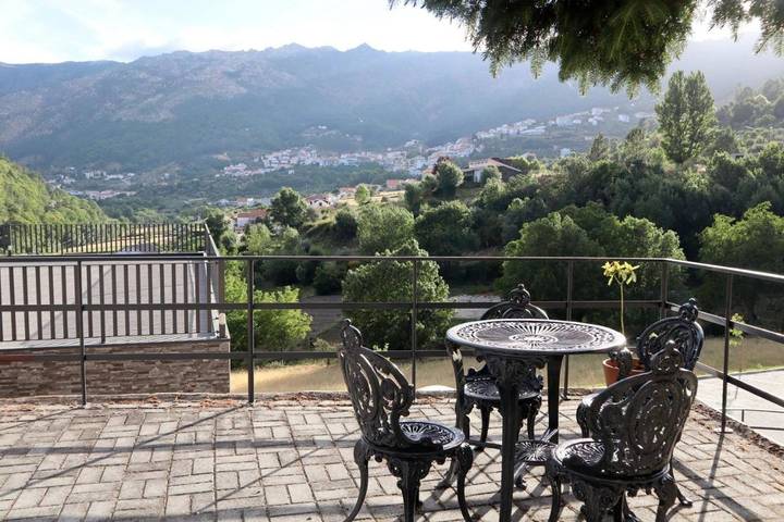 Casa de férias para 2 pessoas, com jardim e terraço em Manteigas