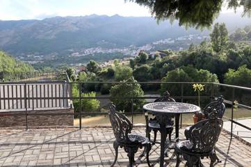 Bed and breakfast para 2 pessoas, com jardim e vista e ainda terraço na Serra da Estrela