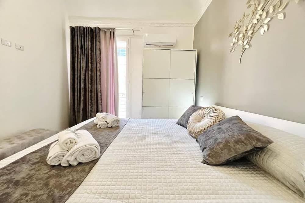 Apartamento entero, Apartments a few minutes from the airport of Palermo, with parking in Villagrazia di Carini, Carini