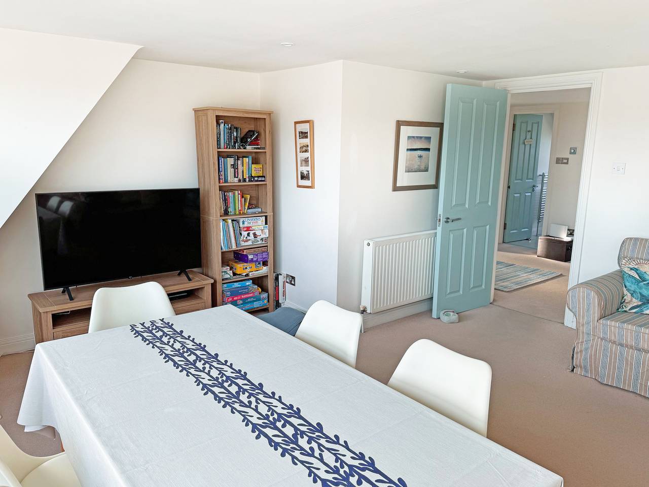 Entire apartment, Sandbourne in Bournemouth, South West England
