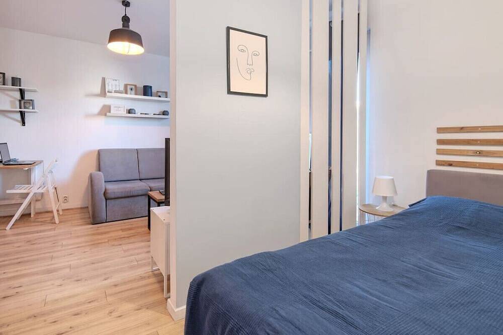 Ganze Wohnung, Gdynia Seaside Apartment - Balcony, Workspace, Bus - by Rentujemy in Gdingen, Dreistadt