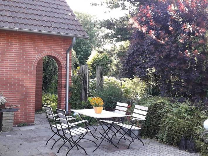 Ferienwohnung für 4 Personen, mit Balkon und Terrasse sowie Garten in Apen - 2