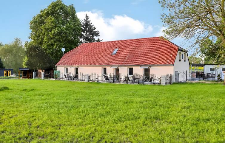 Ferienwohnung für 4 Personen, mit Garten in Schmatzin