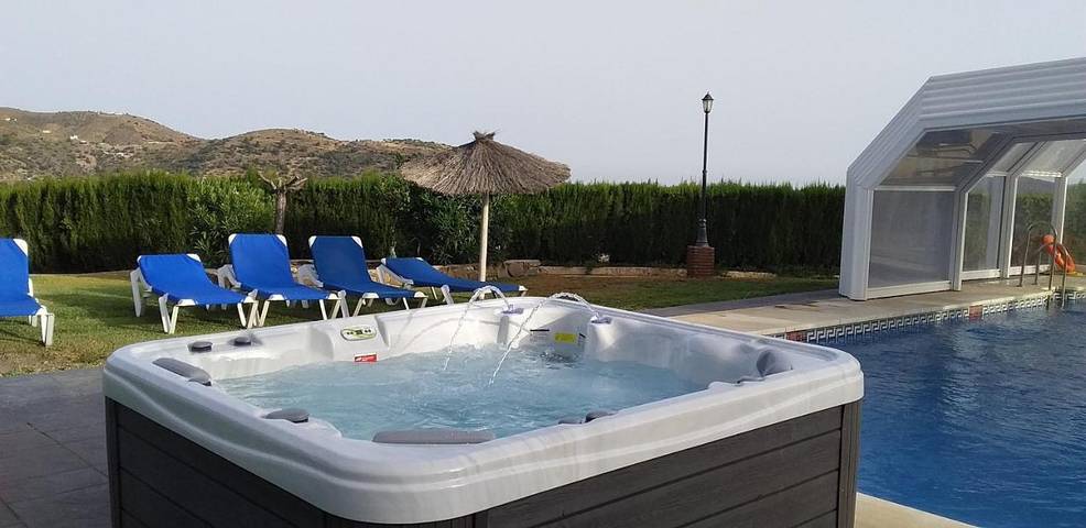 Casa rural para 6 personas, con piscina además de vistas y jardín, Se admiten mascotas en Alcaucín - 3