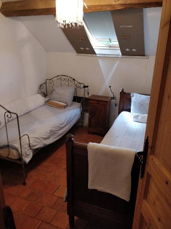 Location de vacances pour 12 personnes, avec piscine ainsi que jardin et vue, animaux acceptés à Crux-la-Ville - 4