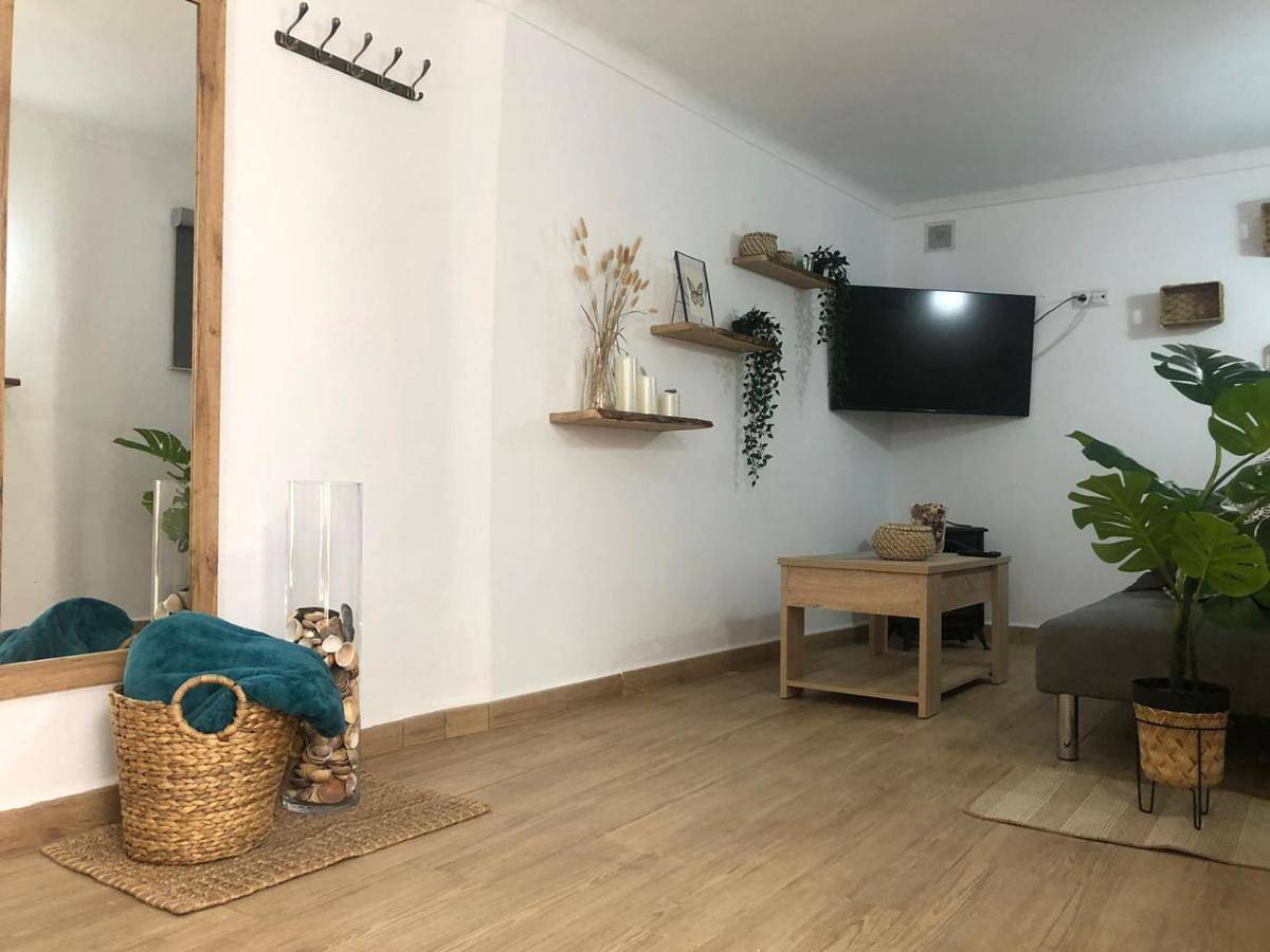 Two-Bedroom House in Benaoján, Provincia de Málaga