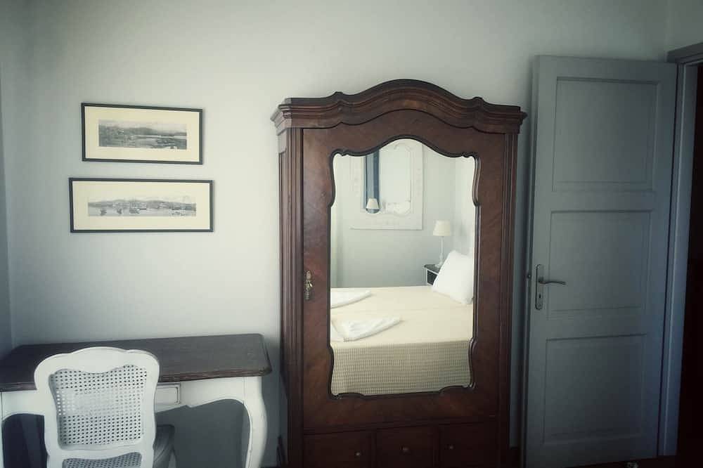 Charming maisonette in Molyvos in an ideal location in Petra, Lesbos