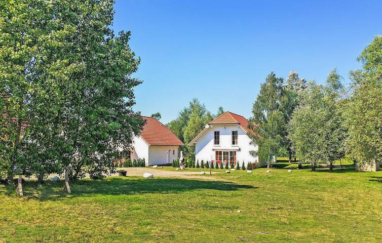 Ferienhaus für 8 Personen, mit Terrasse, mit Haustier in Mecklenburgische Seenplatte