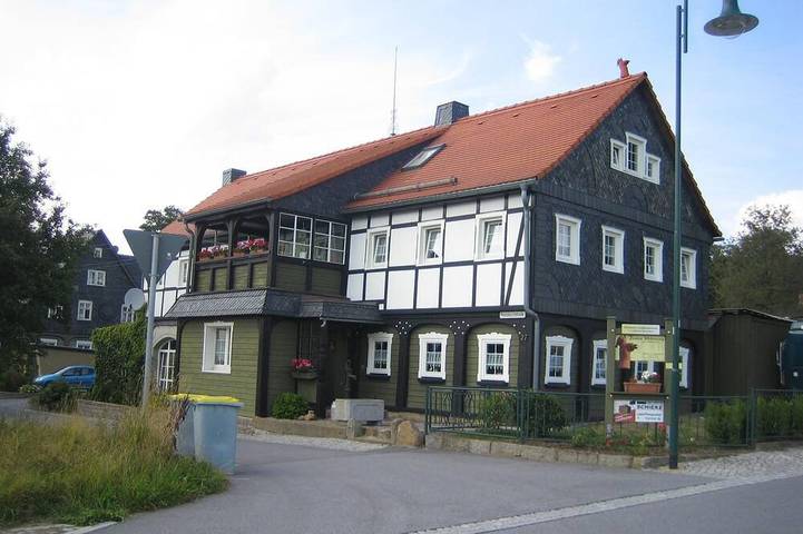 Hotel für 16 Personen, mit Pool und Garten in Steinigtwolmsdorf