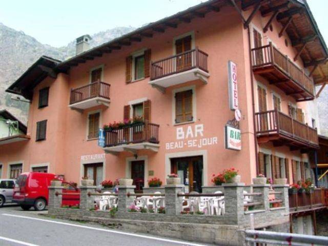 Hôtel, avec Terrasse dans Arvier