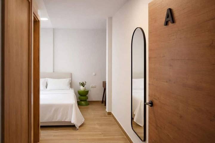 Apartamento entero, Alojamiento para dos personas cerca de Ventas in Parque de las Avenidas, Madrid