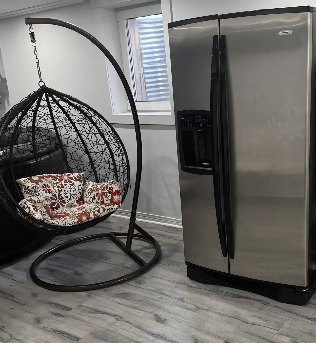 Una casa molto tranquilla in Oshawa, Lago Ontario (Kanada)