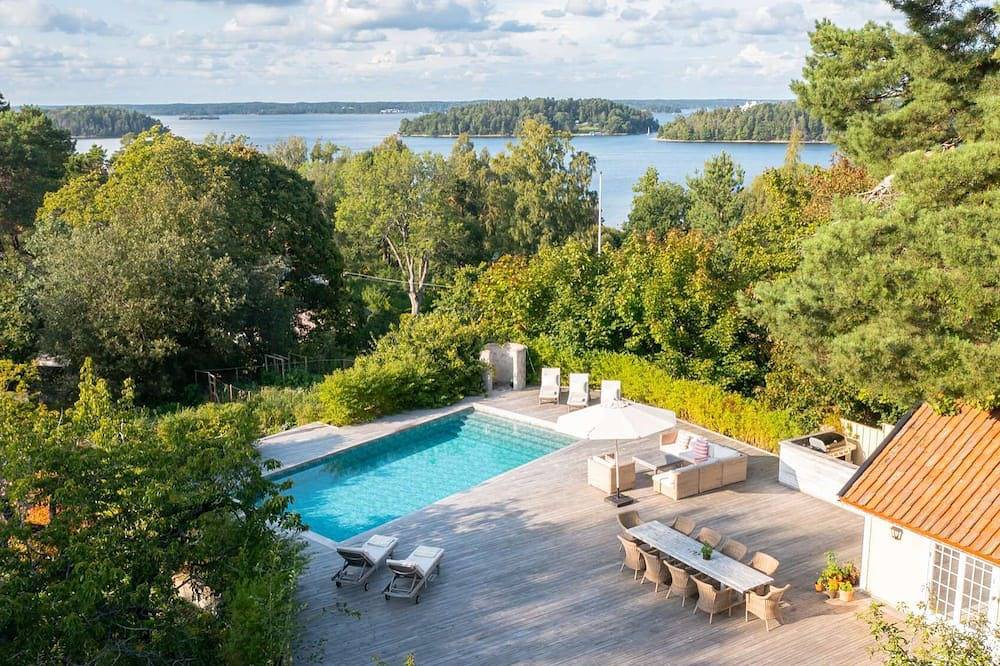 Villa Solfjäder offers a luxurious retreat in the stunning Stockholm archipelago. in Vaxholm, Stockholms skärgård