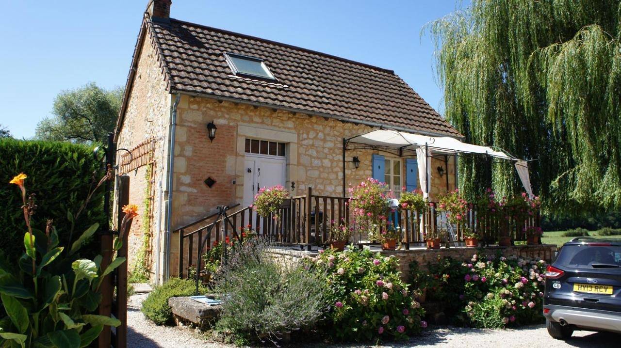 Two-Bedroom House in Hautefort, Périgord Noir