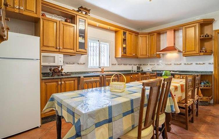 Casa de vacaciones para 10 personas, con piscina además de jacuzzi y jardín en Provincia de Almería - 2