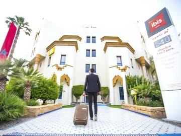 Hôtel pour 2 personnes, avec piscine ainsi que jardin et terrasse dans Oujda