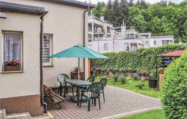 Ferienhaus für 4 Personen mit Terrasse in Mały Kack, Gdingen
