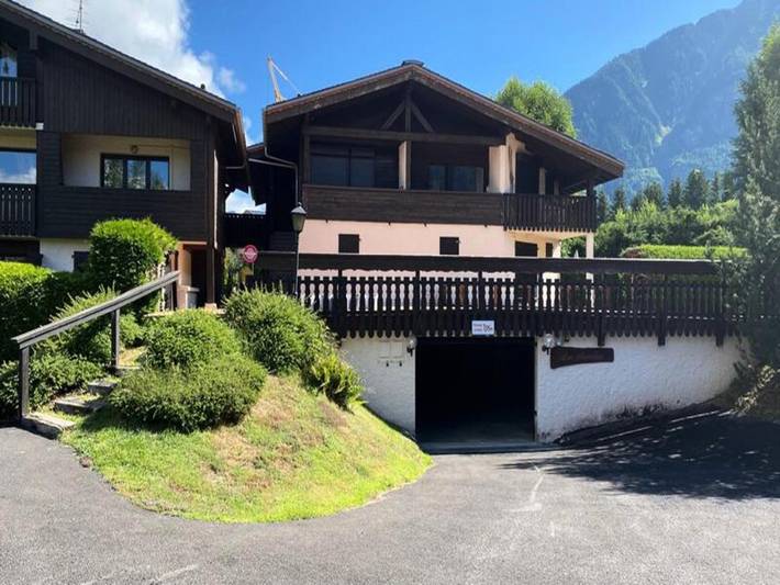 Gîte pour 4 personnes, avec jardin, adapté aux familles dans Gare des Praz de Chamonix