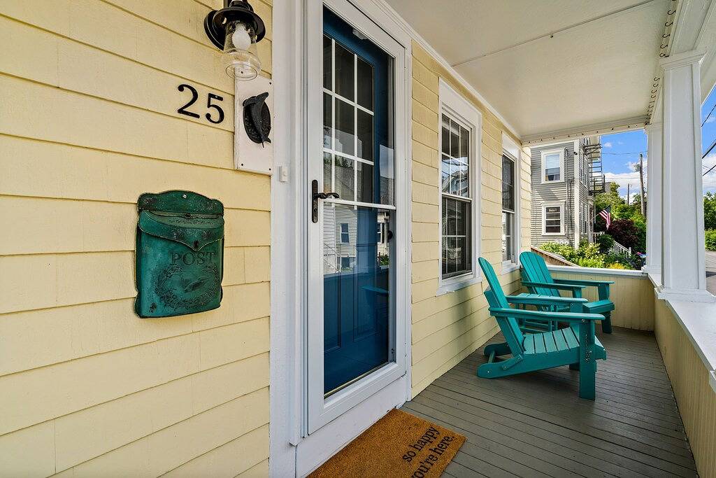 Beautiful Beach Cottage in Downtown Bristol in Bristol (RI), Bristol County