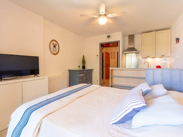 Ferienwohnung für 4 Personen, mit Balkon und Terrasse sowie Garten in Giens